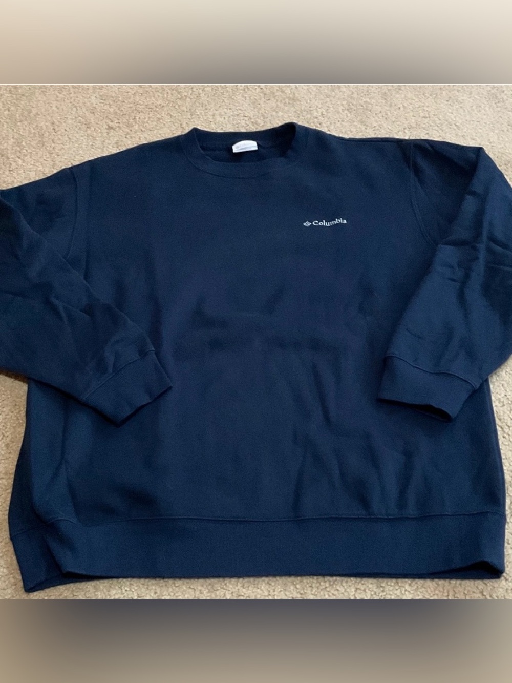 *Columbia Men’s Dark Blue Crewneck Sweatshirt